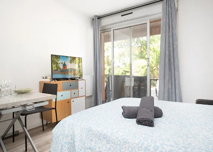 Apartamento Pour 2 à Avec Parking Et Terrasse *